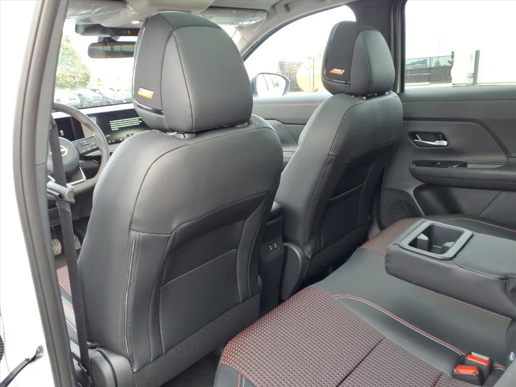 New 2026 Nissan Kicks SR w/ SR Premium Package image 29
