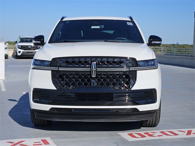 New 2025 Lincoln Navigator L Reserve w/ Jet Appearance Package image 2