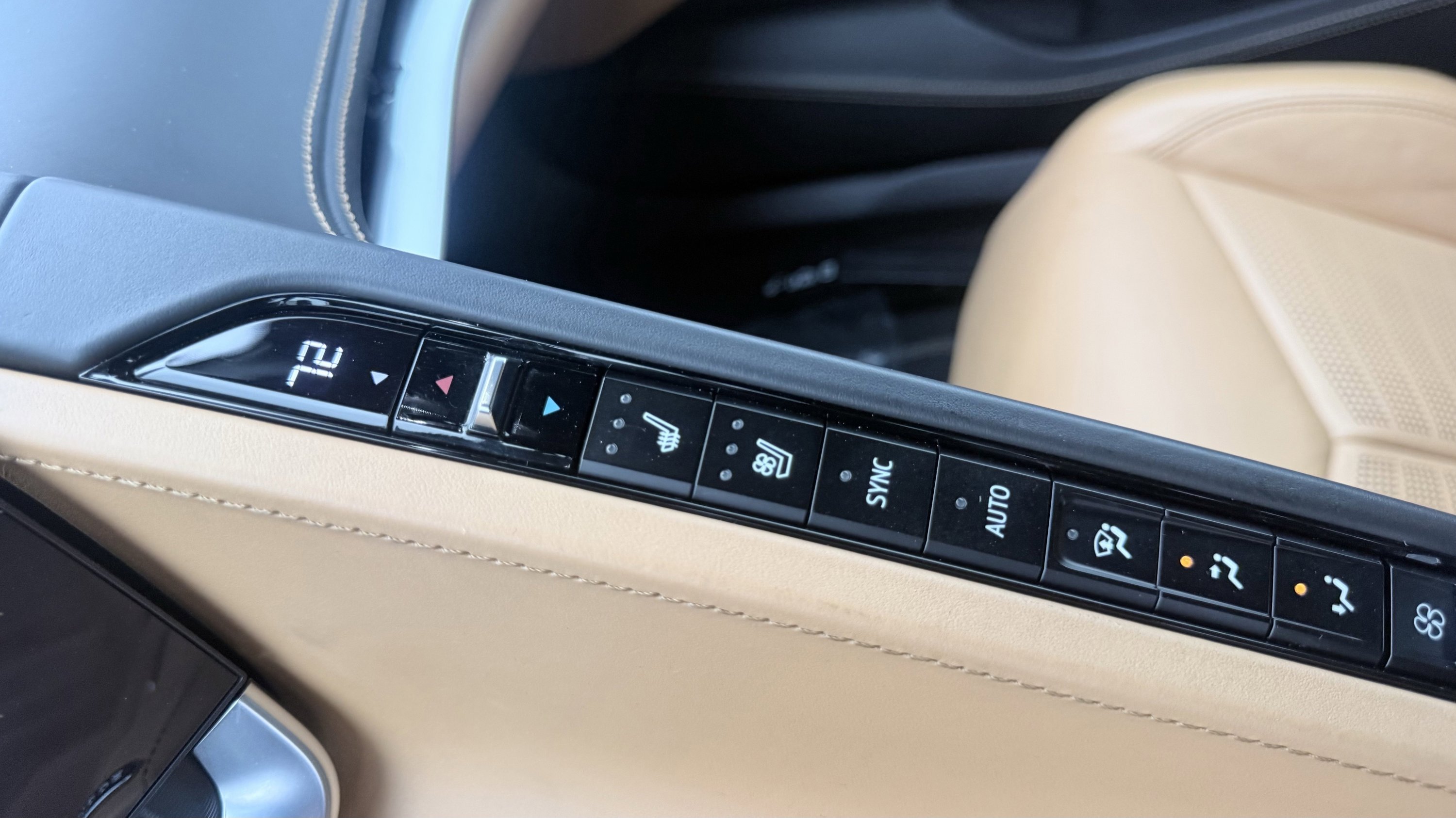 Used 2021 Chevrolet Corvette Stingray Premium Conv w/ Z51 Performance Package RWD image 54
