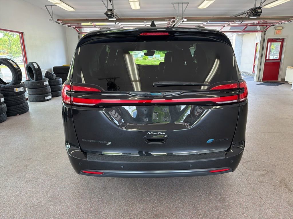 Used 2023 Chrysler Pacifica Touring-L w/ S Appearance Package FWD image 24