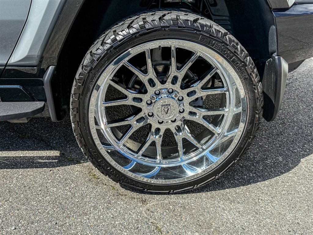 Used 2024 GMC Hummer EV 3X w/ LPO, Illumination Package image 17