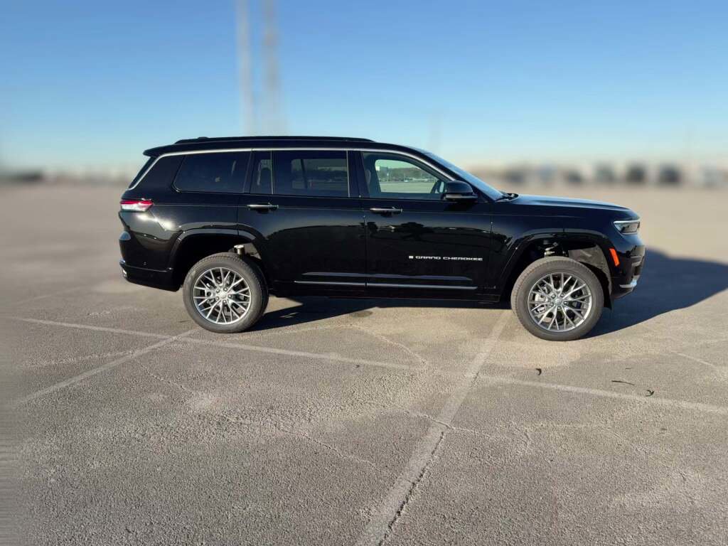 New 2025 Jeep Grand Cherokee L Summit image 14