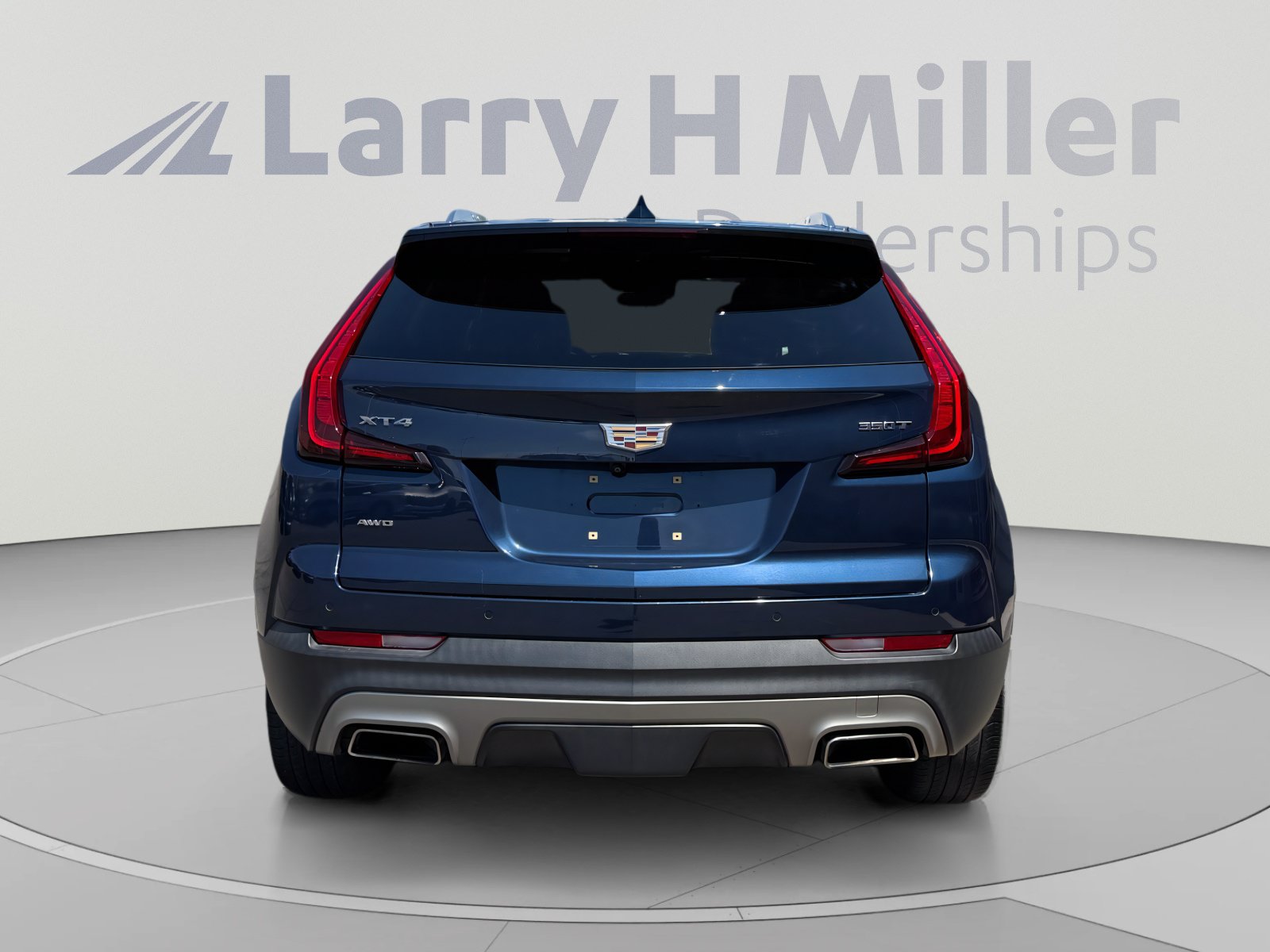 Used 2021 Cadillac XT4 Premium Luxury AWD/4WD image 4