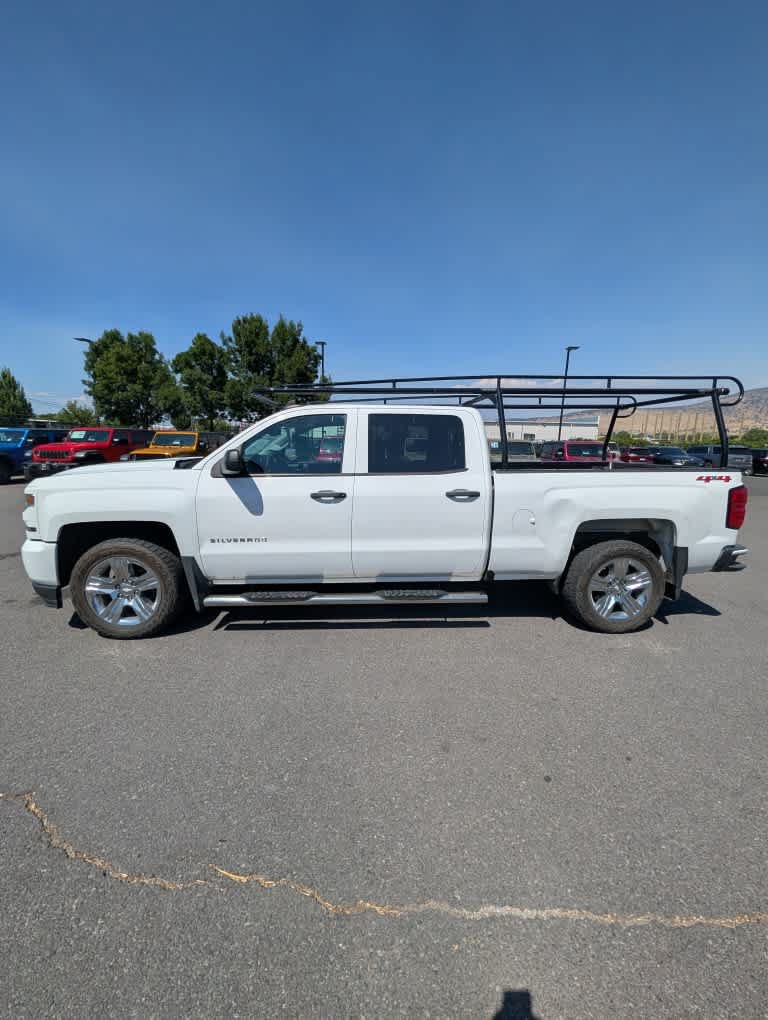 Used 2018 Chevrolet Silverado 1500 Custom w/ Custom Value Package AWD/4WD image 3
