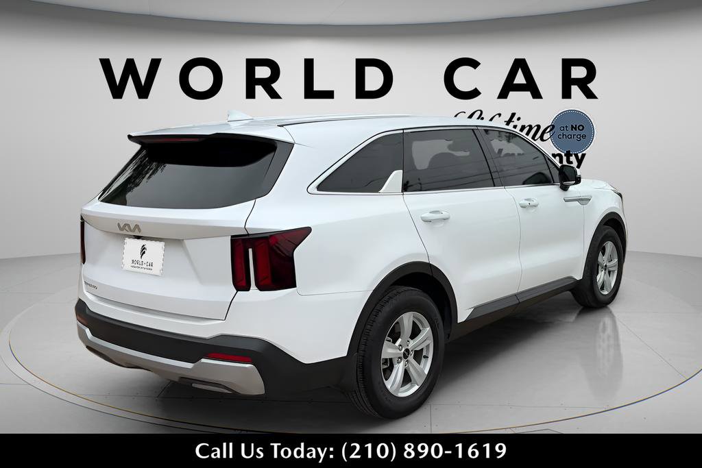Used 2025 Kia Sorento LX FWD image 7