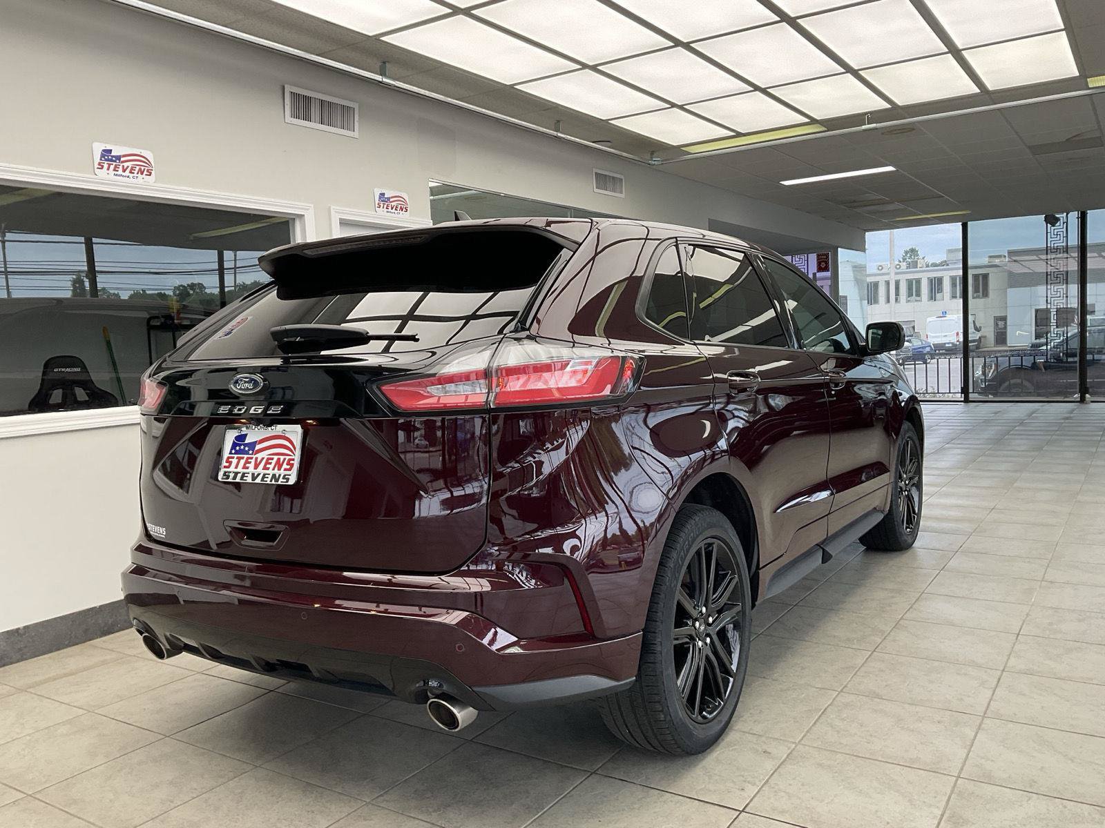 Used 2021 Ford Edge ST-Line AWD/4WD image 5
