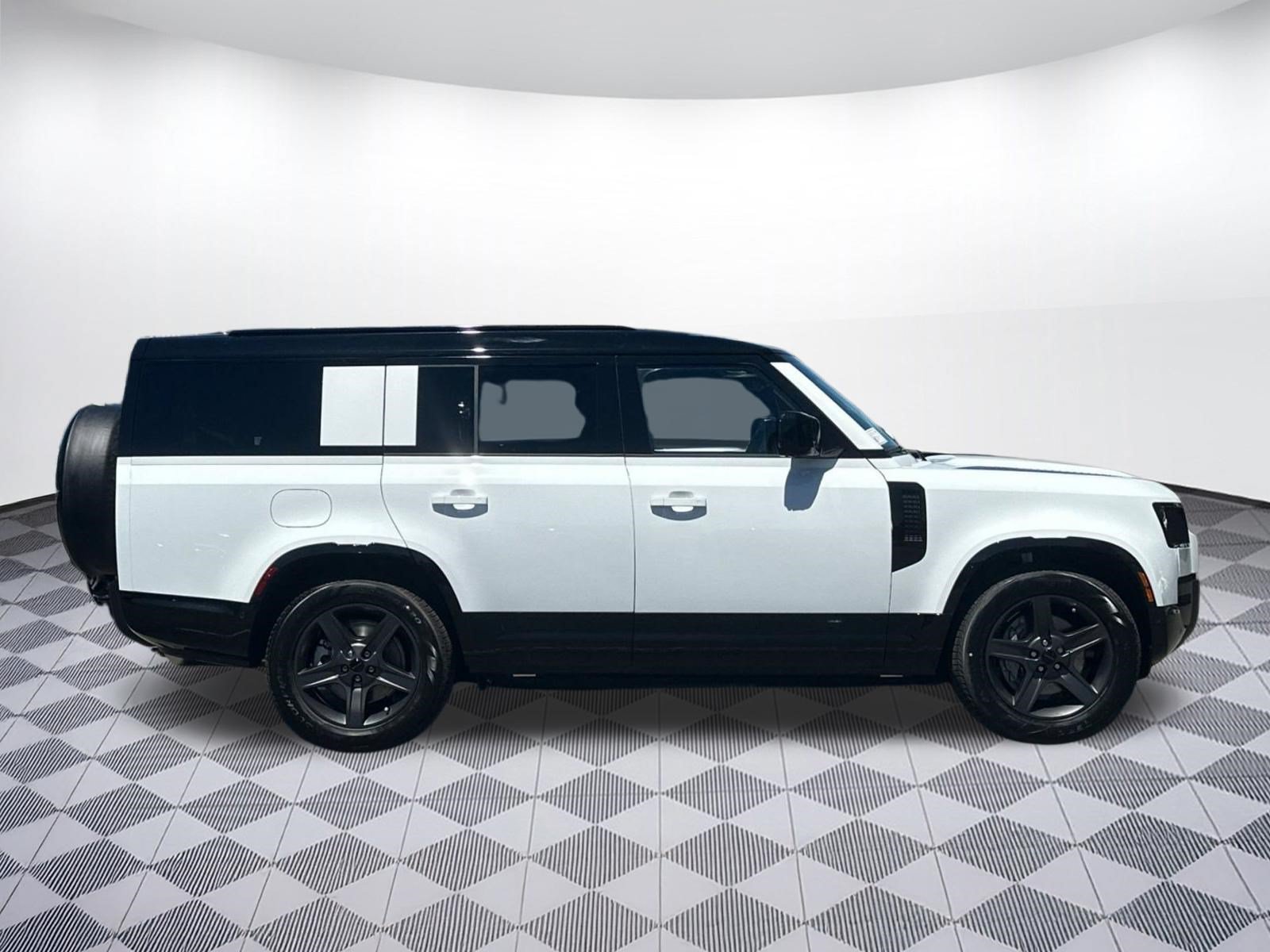 New 2026 Land Rover Defender 130 X-Dynamic SE AWD/4WD image 7