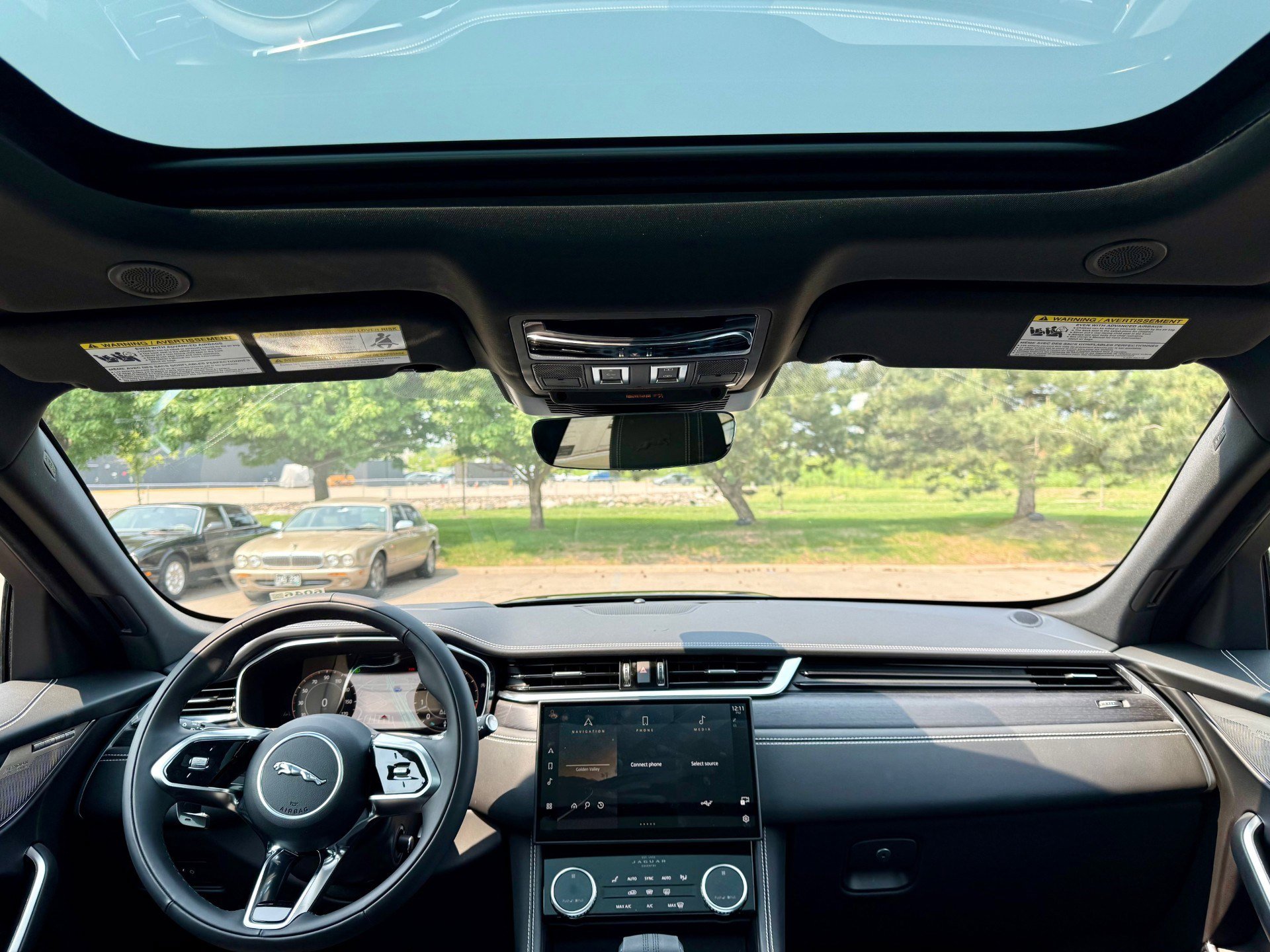 New 2025 Jaguar F-PACE R-Dynamic S image 8