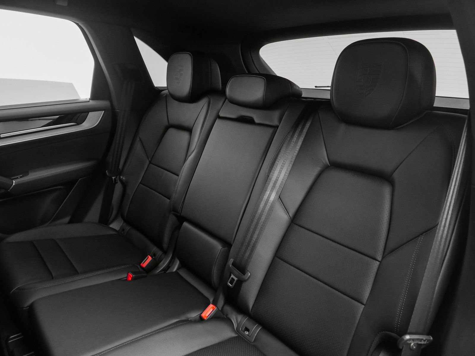 Certified 2025 Porsche Cayenne image 38