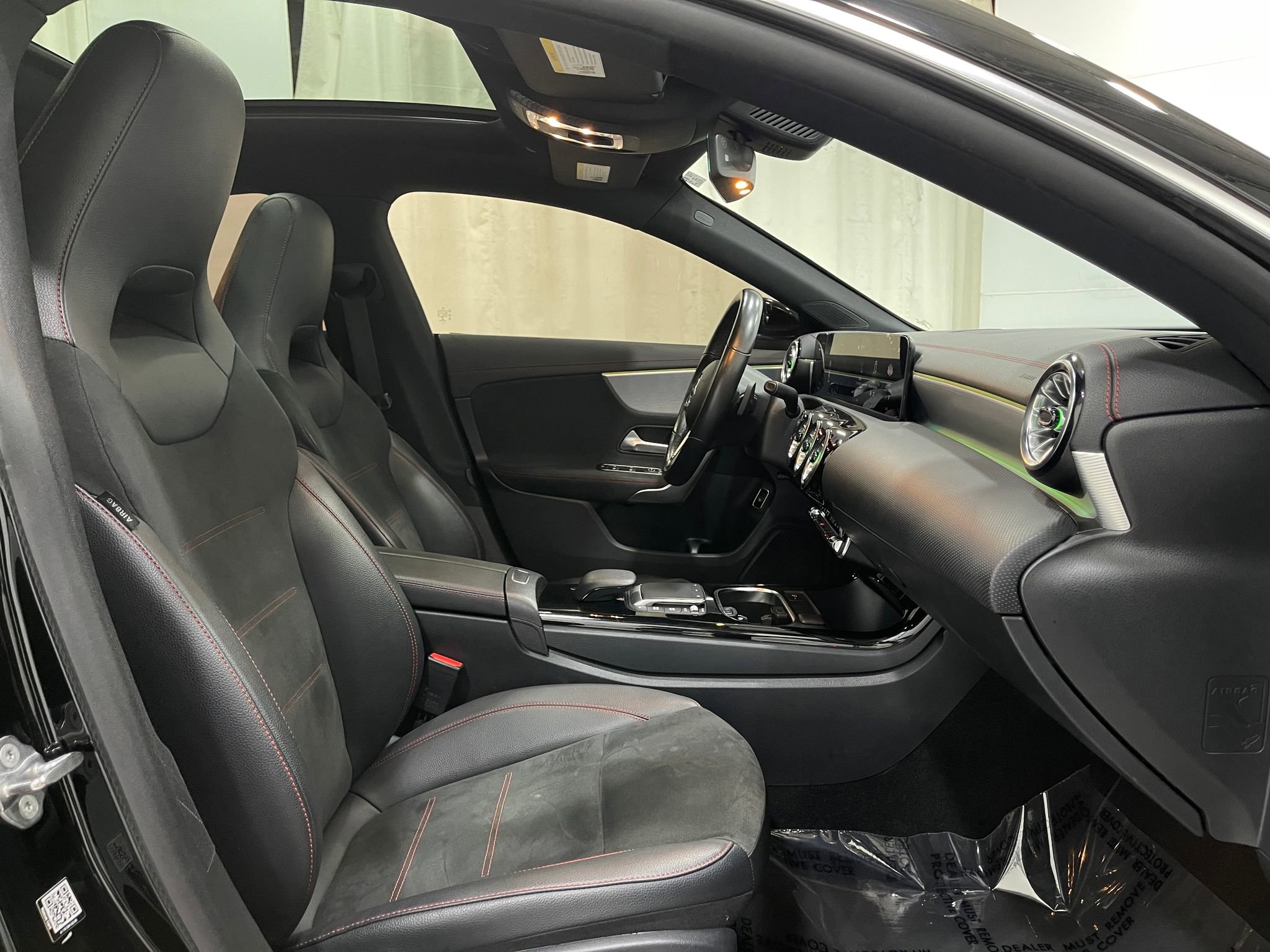 Used 2022 Mercedes-Benz CLA 250 4MATIC image 32