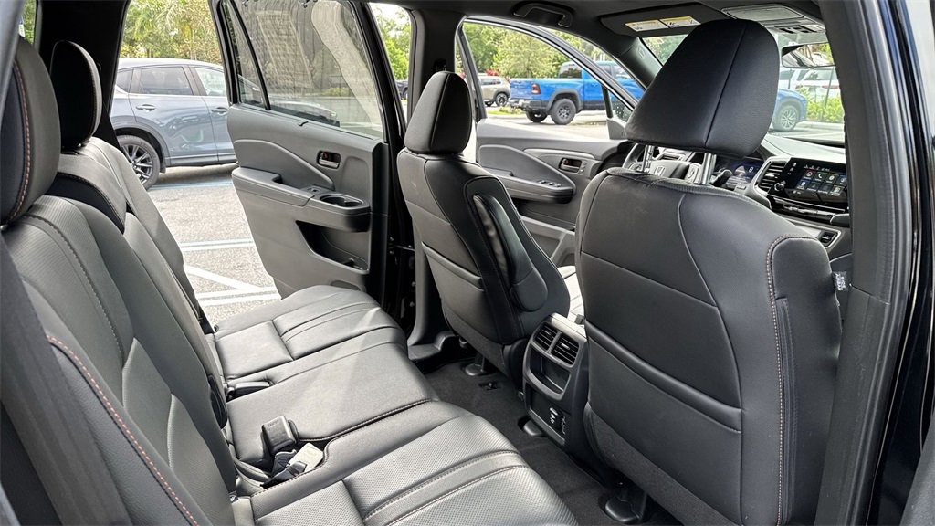 Used 2023 Honda Passport TrailSport image 34