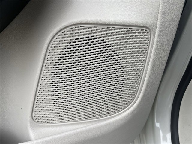 Used 2021 Chrysler Pacifica Touring-L w/ Premium & Safety Sphere Group image 24