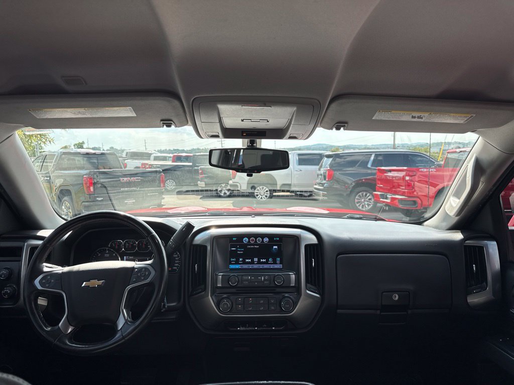 Used 2018 Chevrolet Silverado 1500 LT AWD/4WD image 21