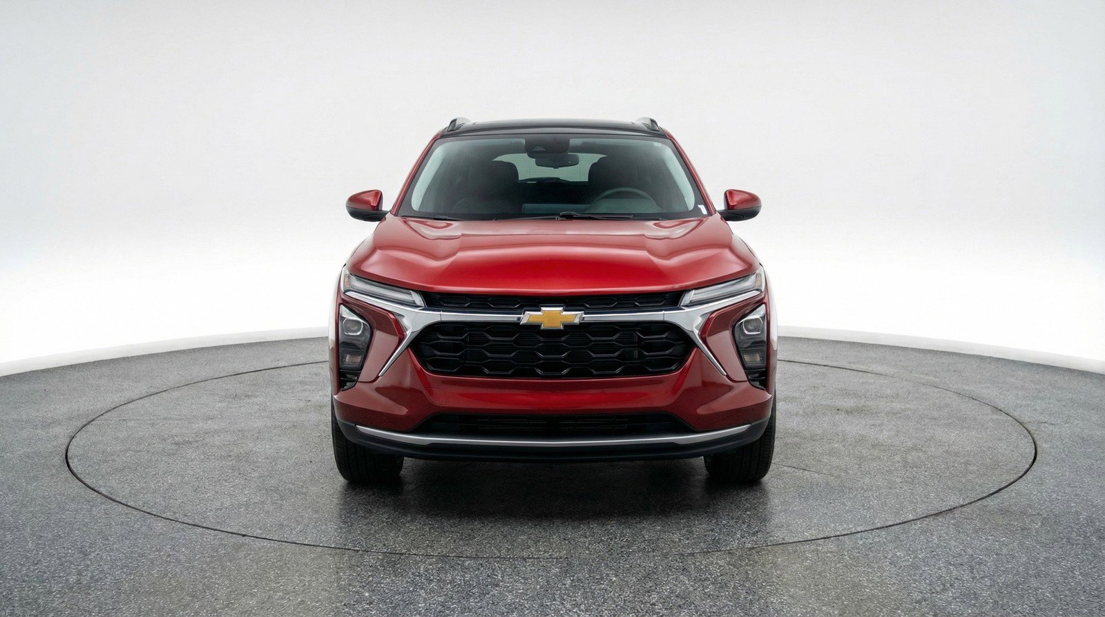 Used 2025 Chevrolet Trax LT FWD image 2
