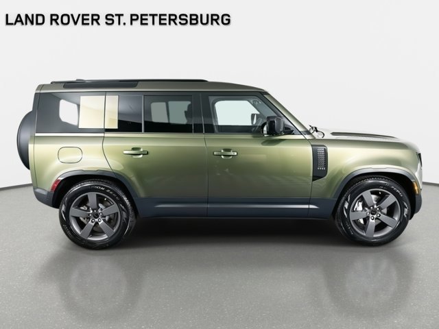 Used 2026 Land Rover Defender 110 S image 4