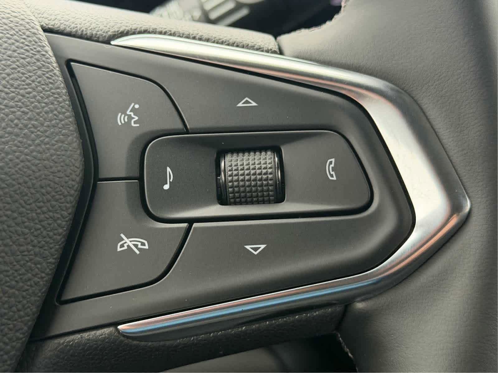 New 2026 Chevrolet Trax ACTIV w/ Driver Confidence Package FWD image 18