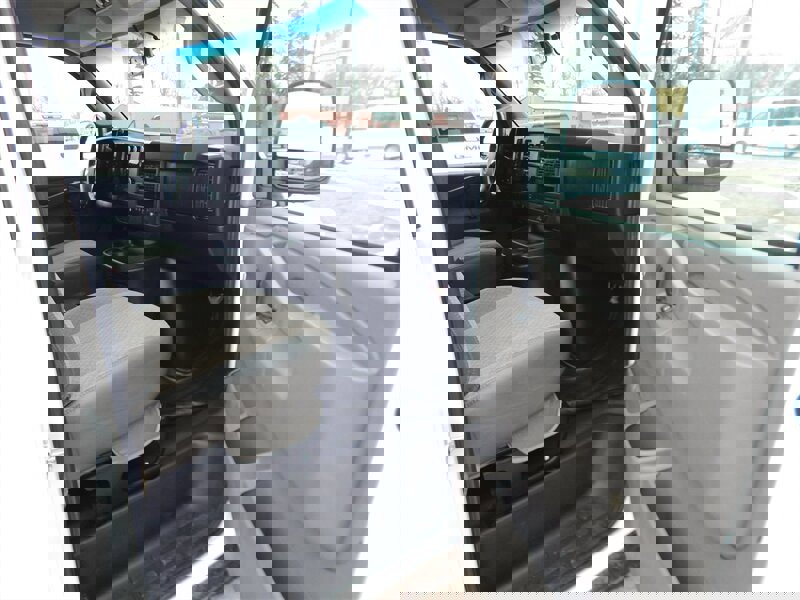 Used 2017 Chevrolet Express 3500 LT w/ LT Preferred Equipment Group image 9