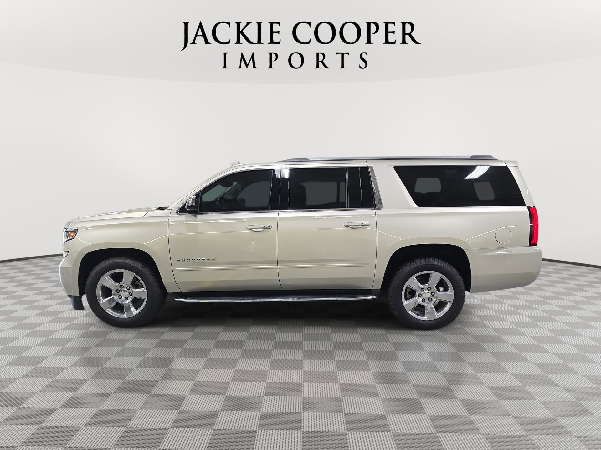 Used 2017 Chevrolet Suburban Premier RWD image 8