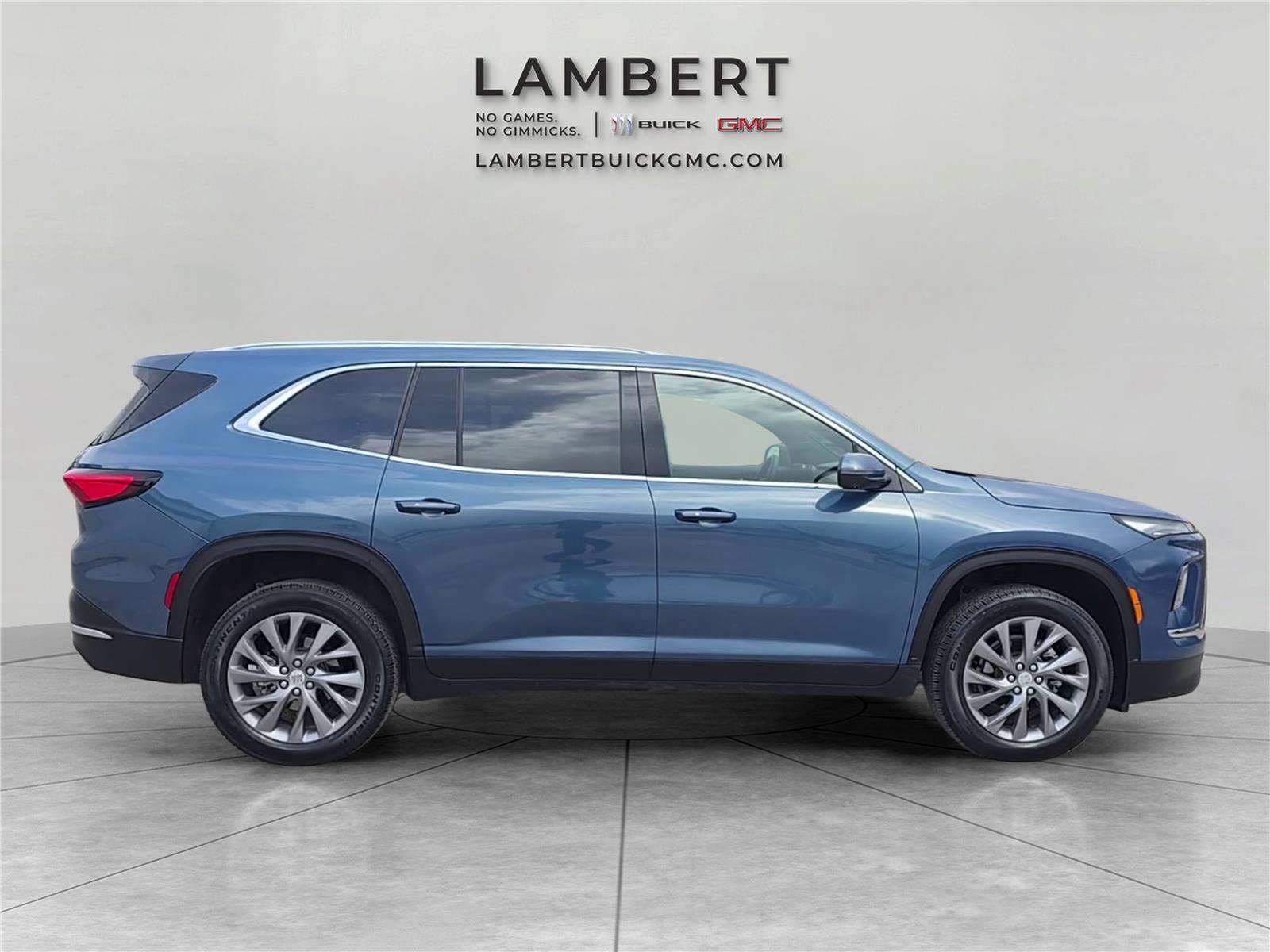 Used 2025 Buick Enclave Preferred image 6