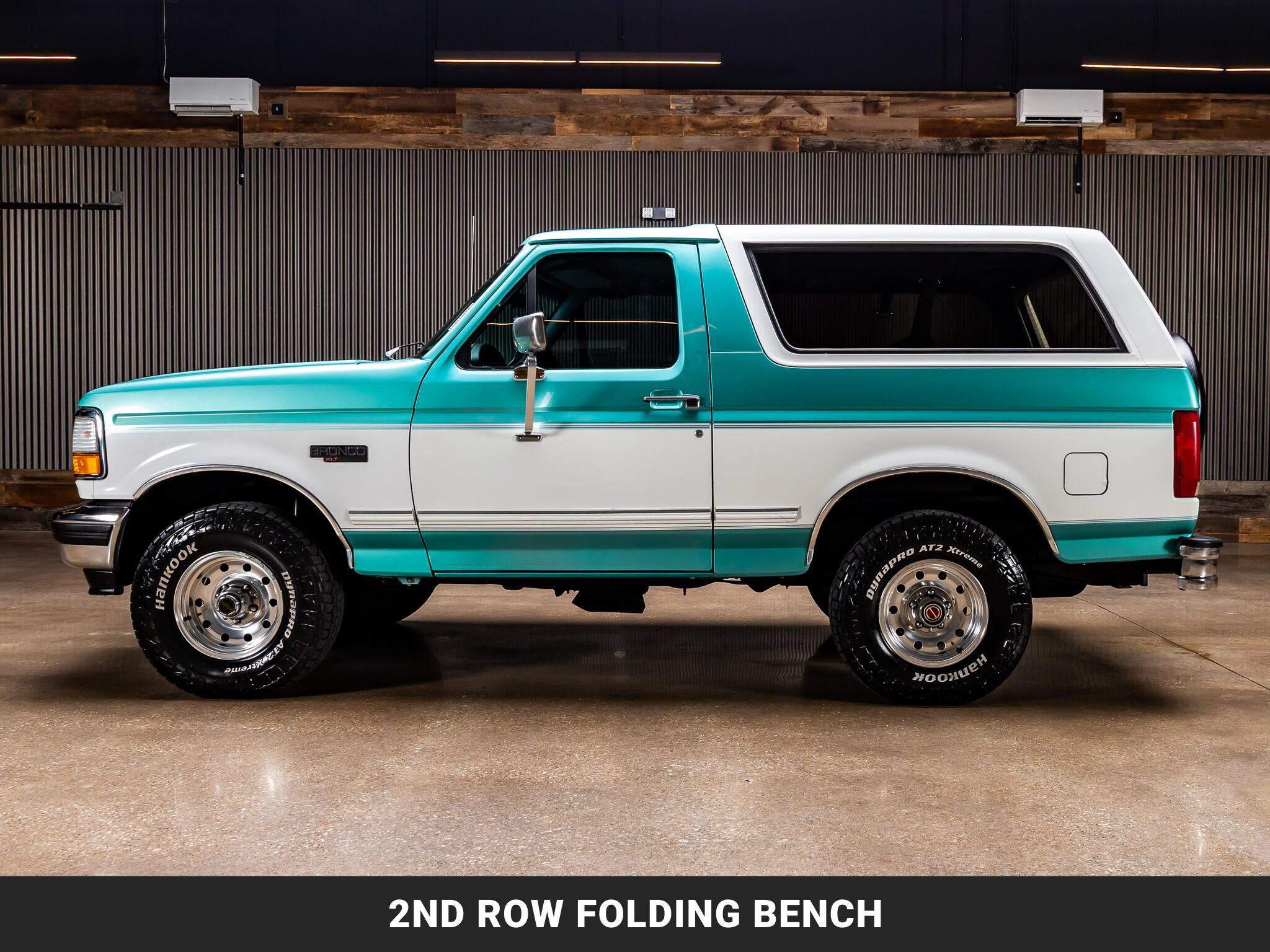 Used 1995 Ford Bronco XLT AWD/4WD image 5
