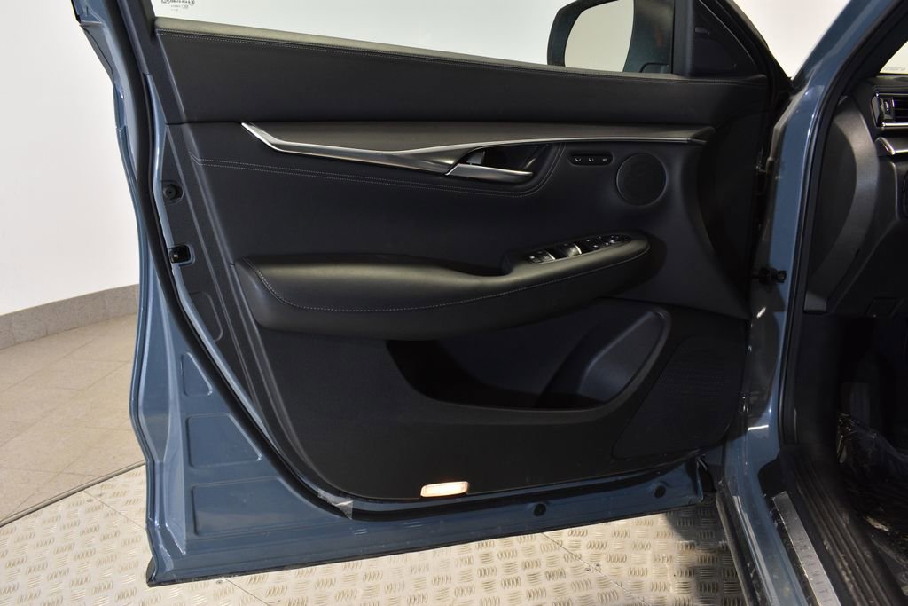 Certified 2025 INFINITI QX55 Luxe w/ Cargo Package image 13