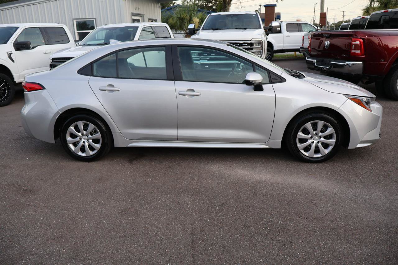 Used 2026 Toyota Corolla LE FWD image 4