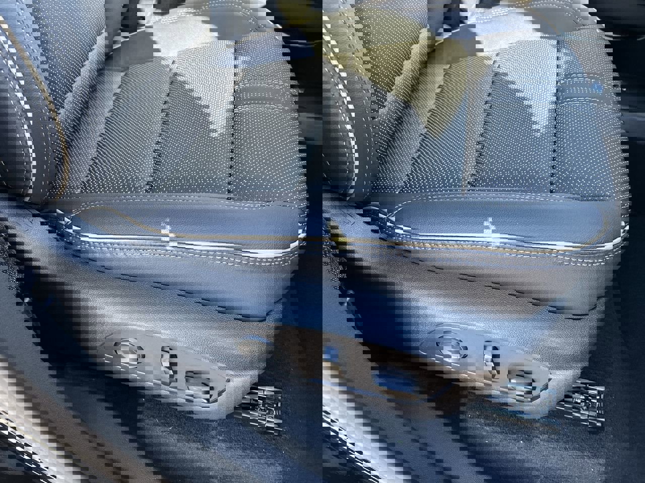 New 2026 Chevrolet Traverse High Country image 15