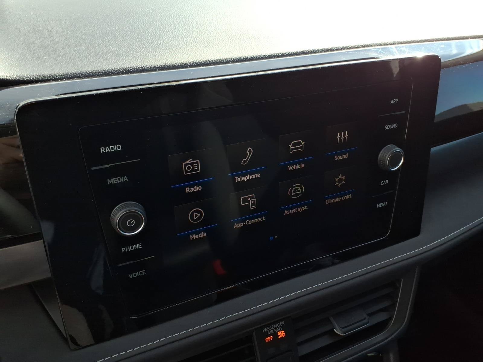 New 2026 Volkswagen Taos SE FWD image 16