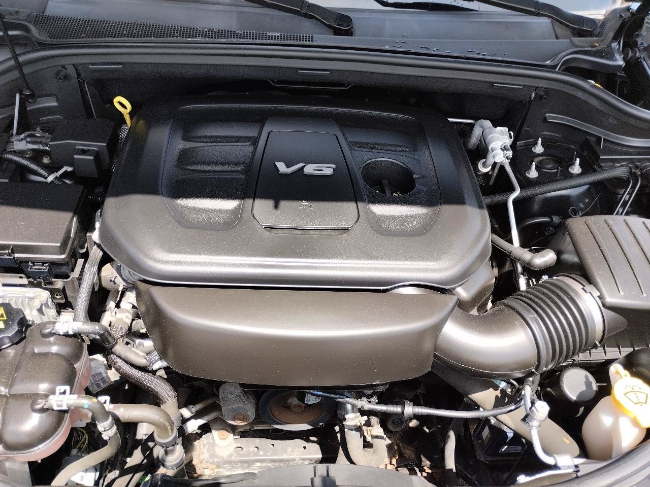 Used 2018 Jeep Grand Cherokee Altitude AWD/4WD image 13
