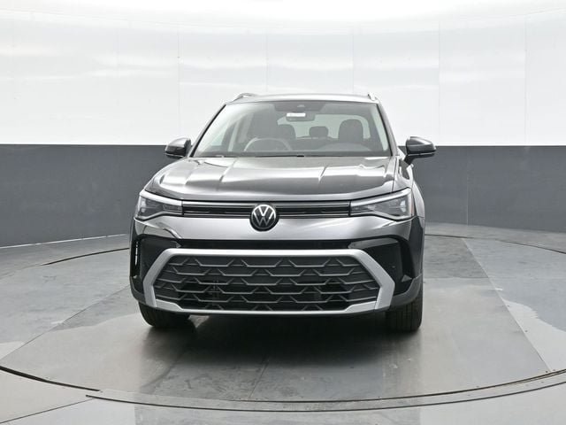 New 2026 Volkswagen Taos SE AWD/4WD image 2