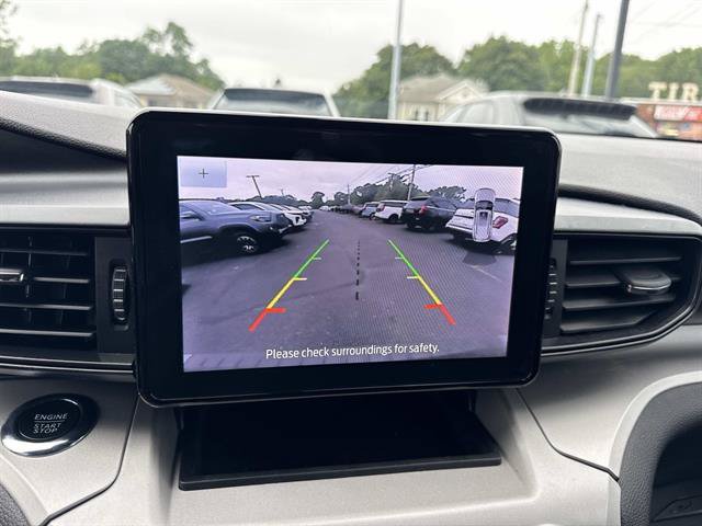 Used 2023 Ford Explorer XLT AWD/4WD image 35