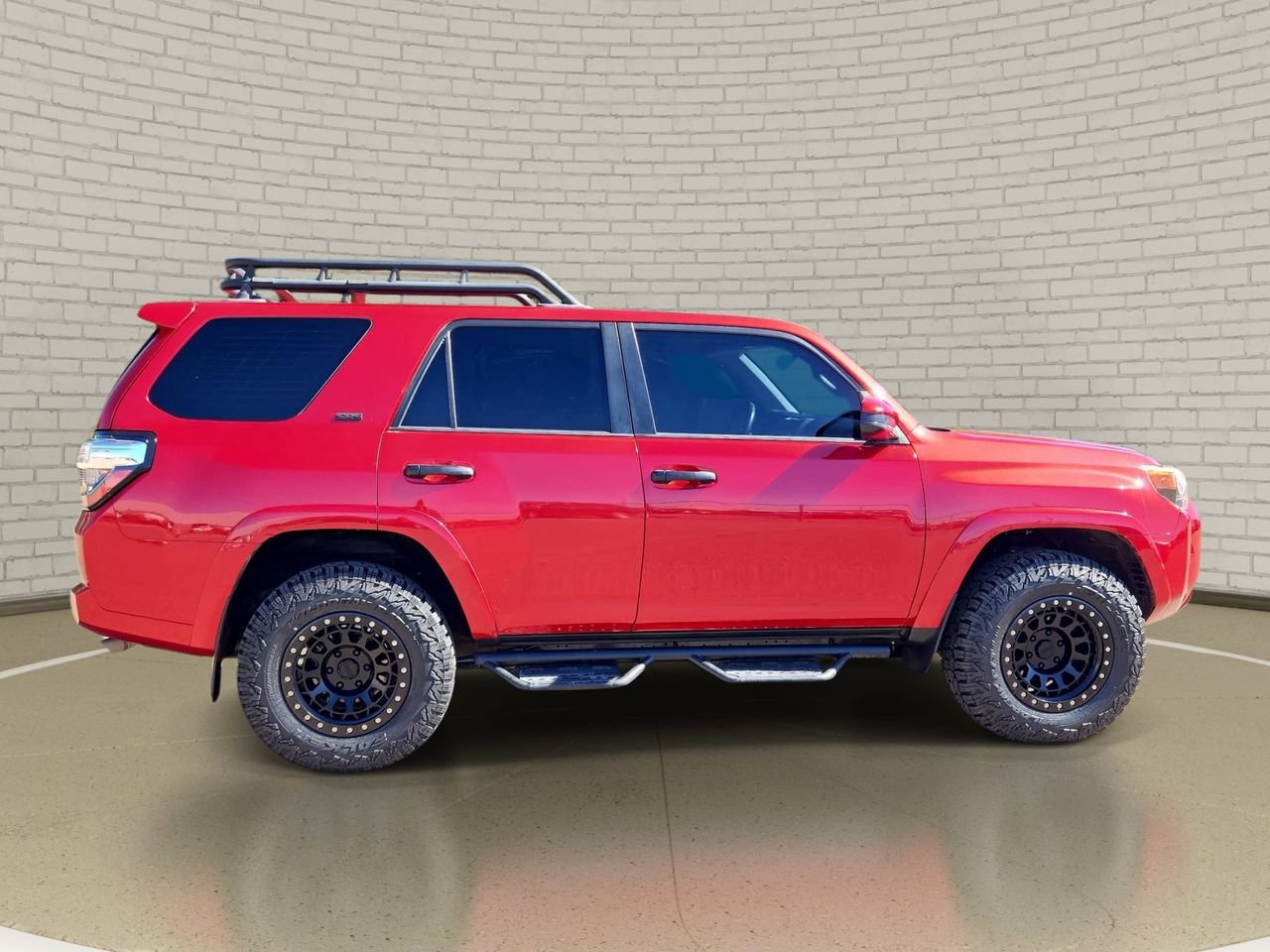 Used 2018 Toyota 4Runner SR5 image 4