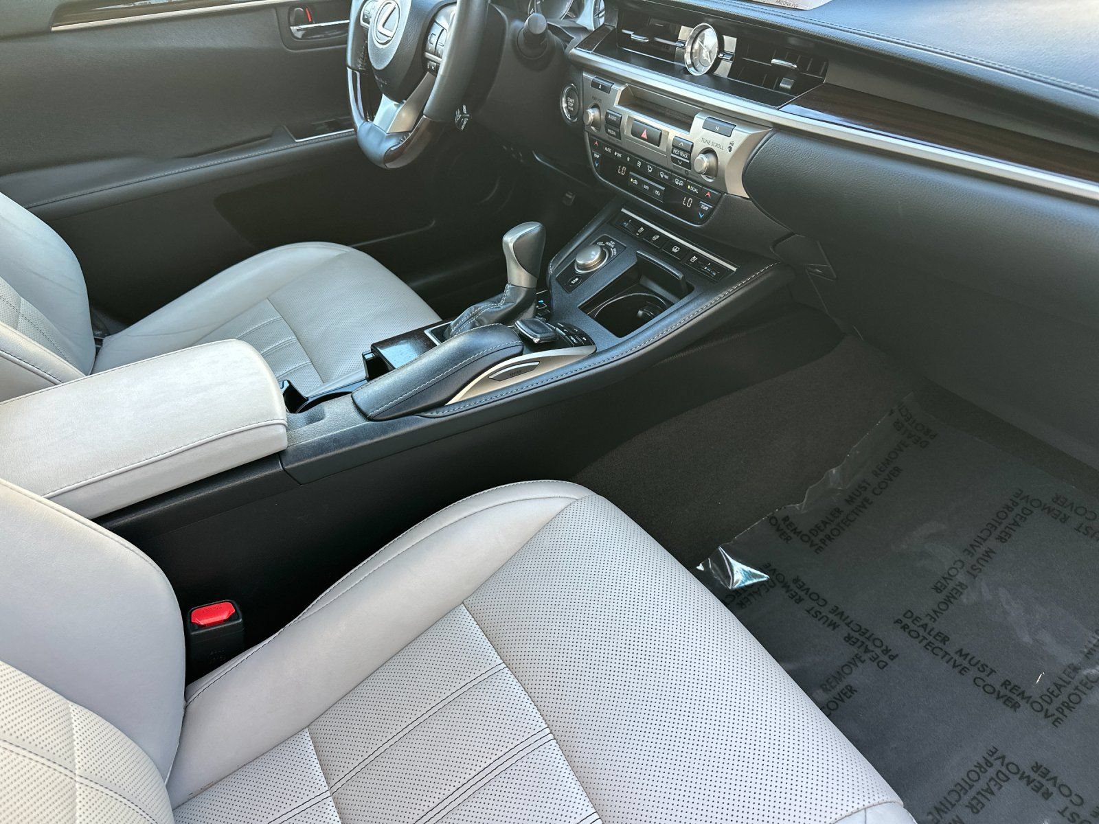 Used 2018 Lexus ES 350 w/ Luxury Package w/Wood Trim FWD image 17