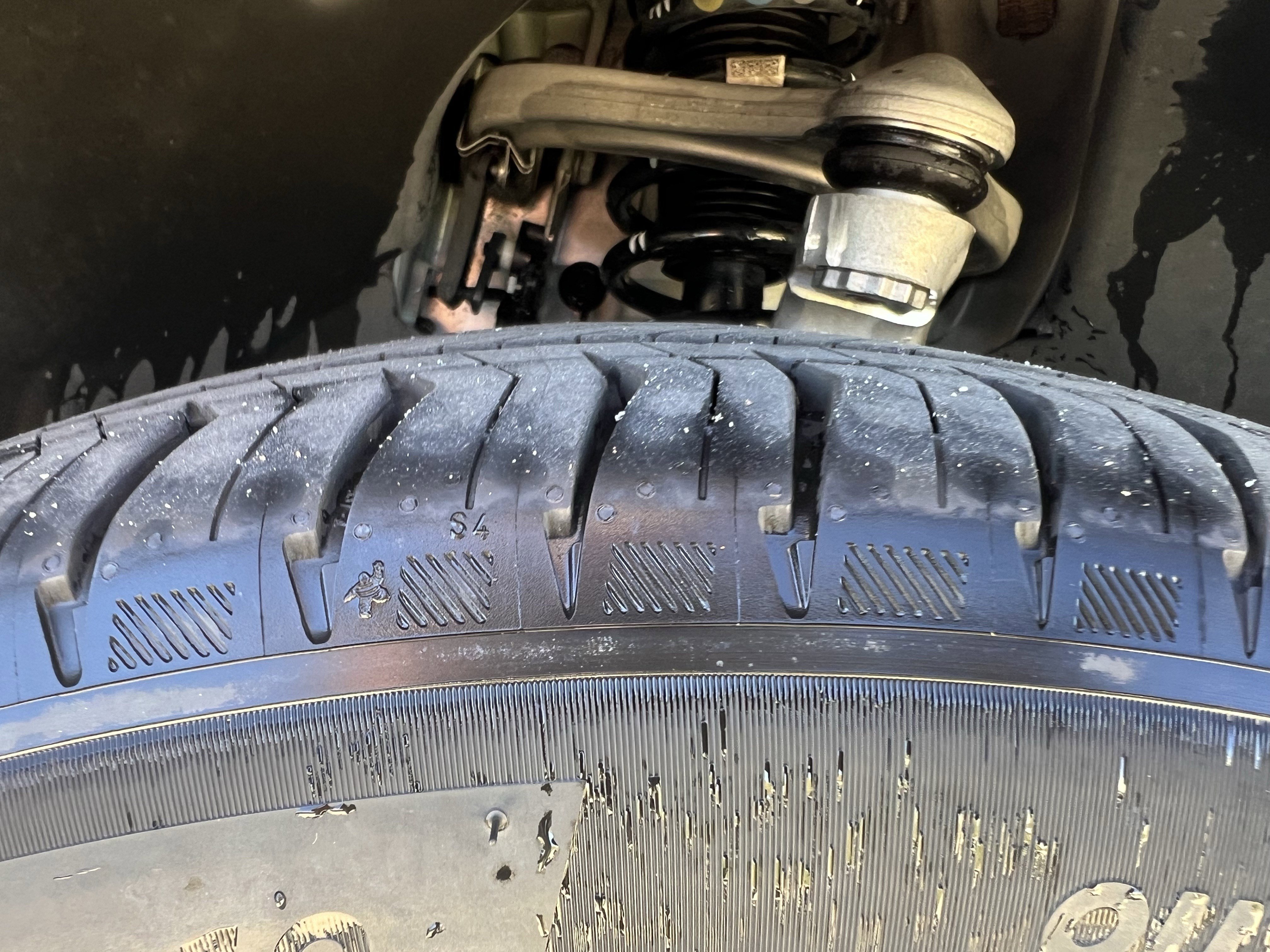 Certified 2024 Mercedes-Benz GLC 300 4MATIC w/ AMG Line image 12