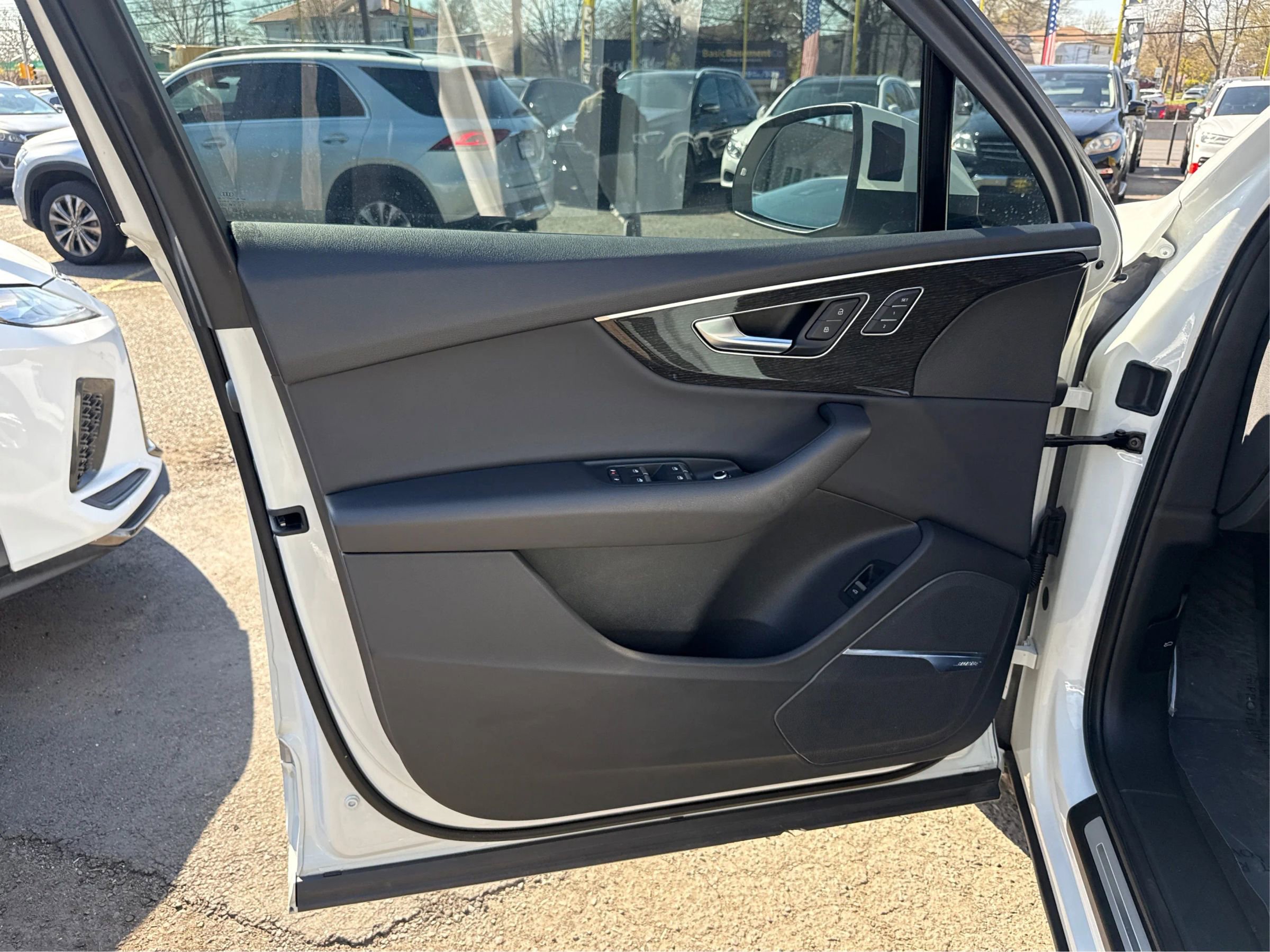 Used 2020 Audi Q7 3.0T Premium Plus image 18