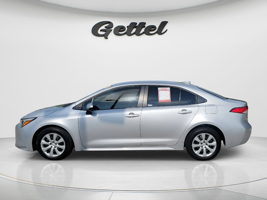 Certified 2025 Toyota Corolla LE FWD image 8