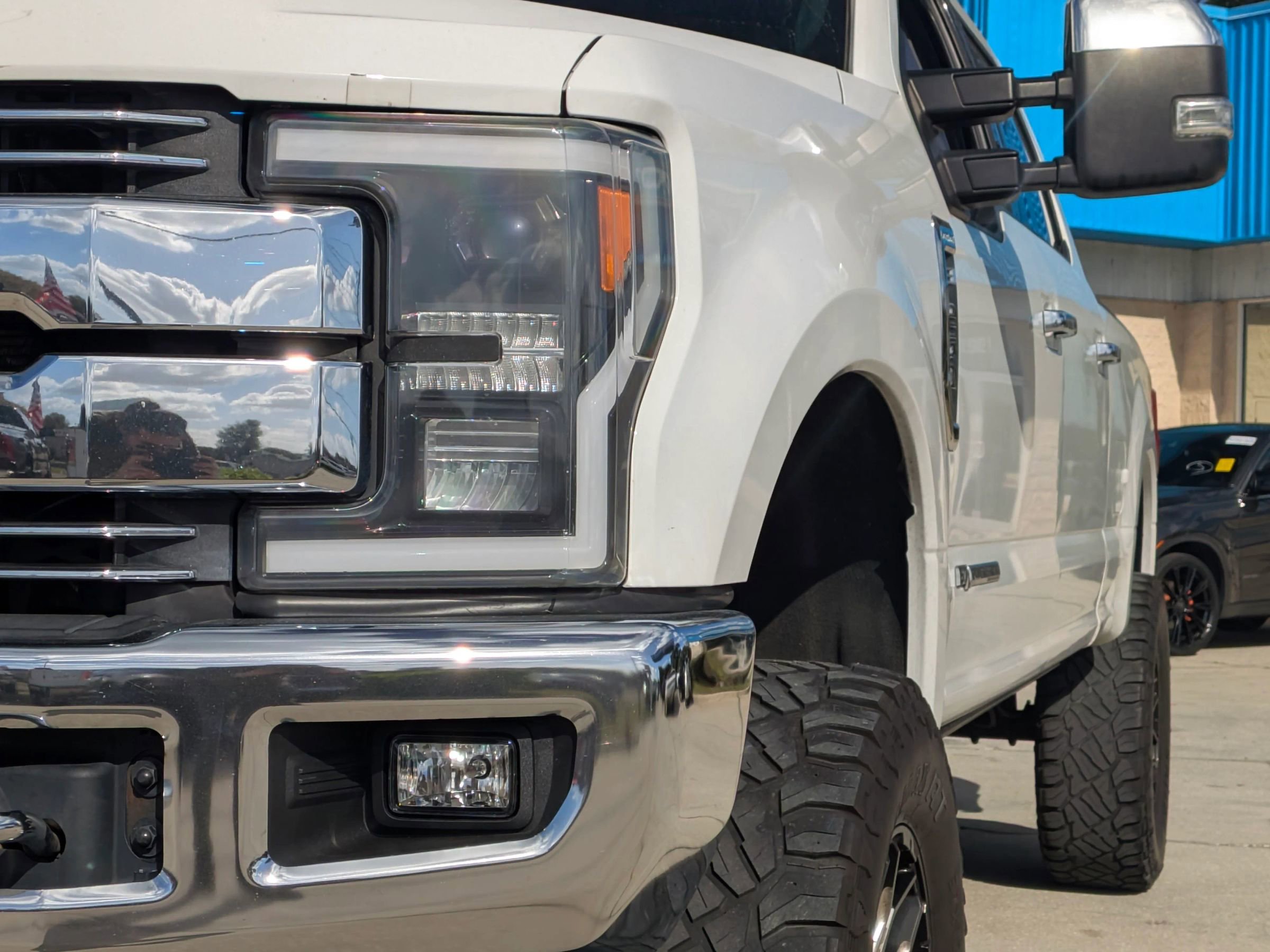 Used 2019 Ford F250 Lariat w/ Lariat Ultimate Package image 5