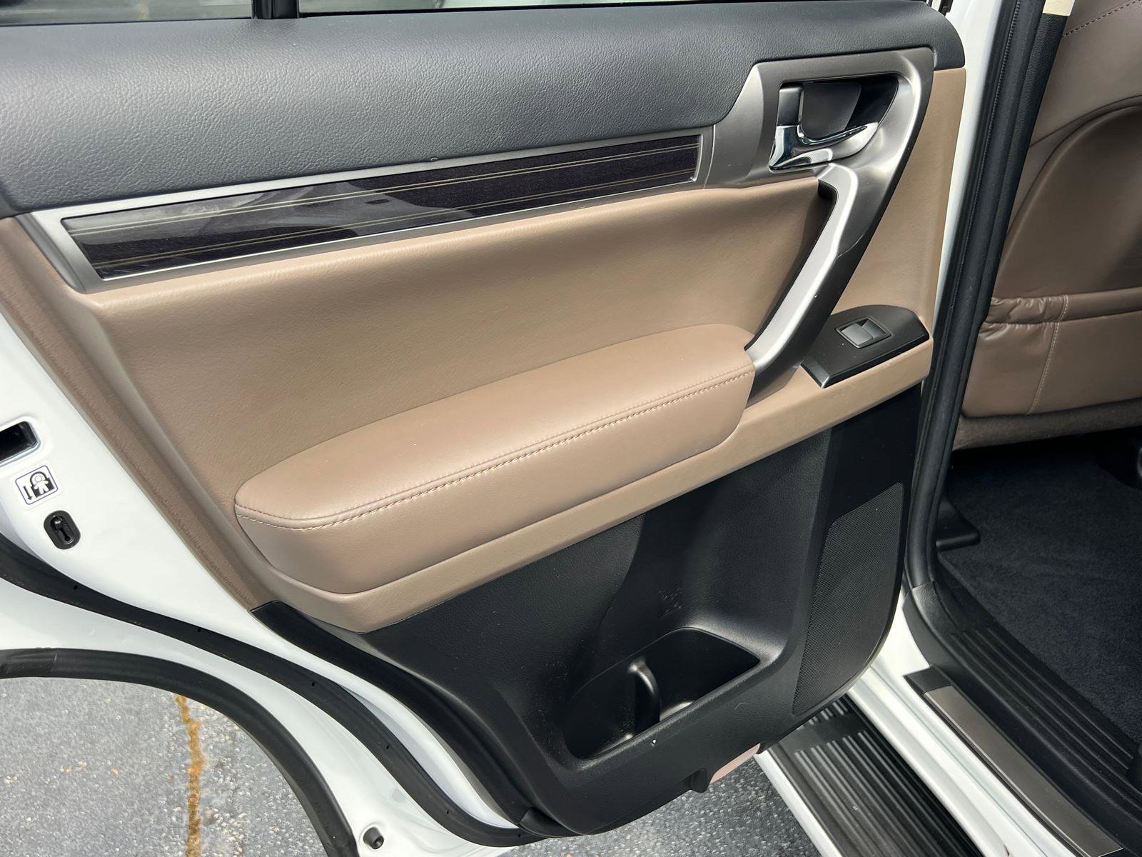 Certified 2022 Lexus GX 460 Premium w/ Premium Package AWD/4WD image 22