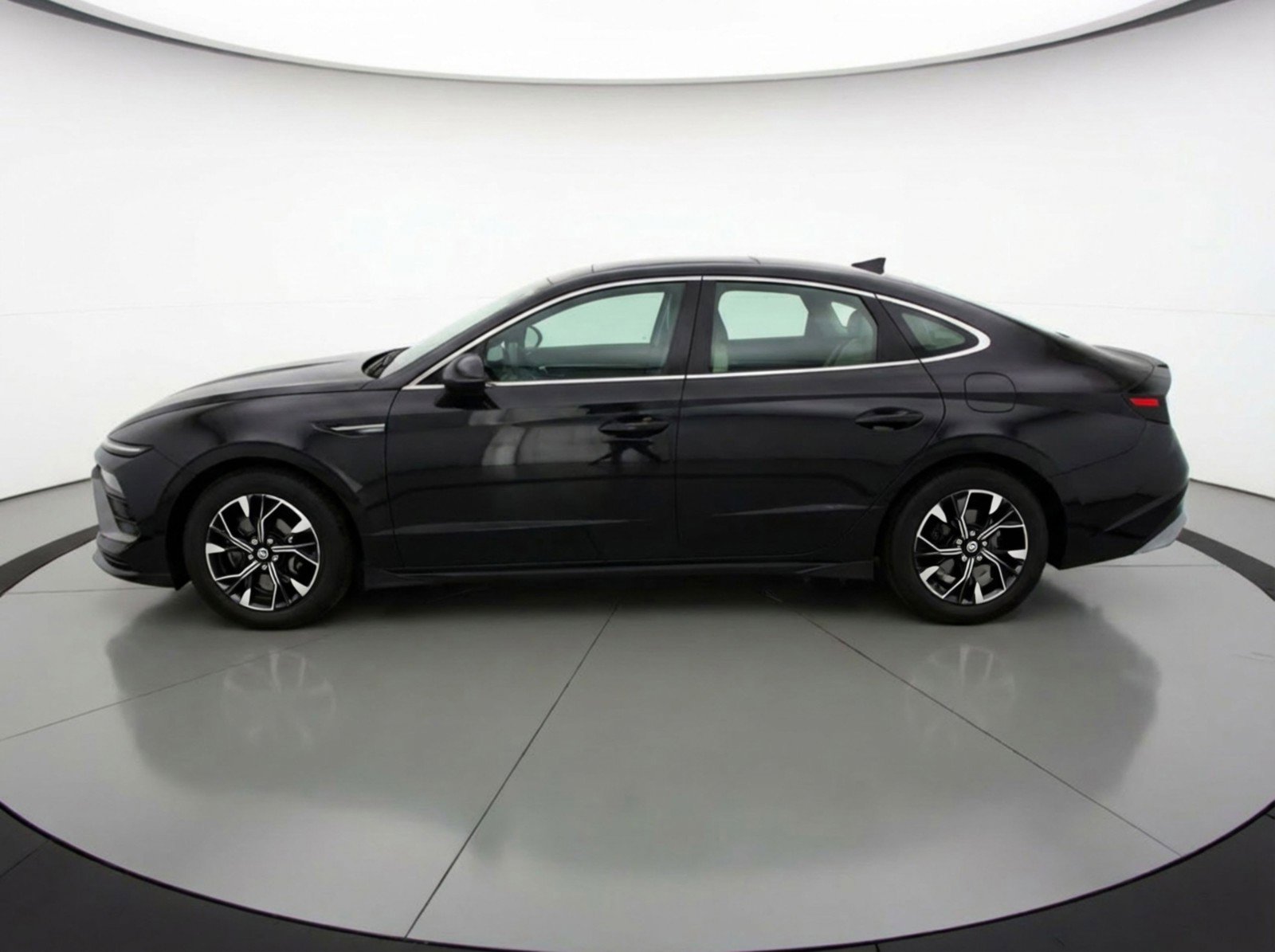 Used 2025 Hyundai Sonata SEL image 5