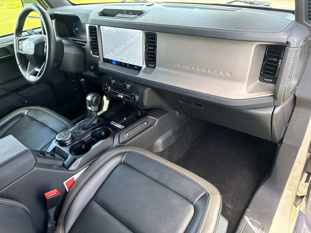 Used 2025 Ford Bronco Outer Banks AWD/4WD image 19
