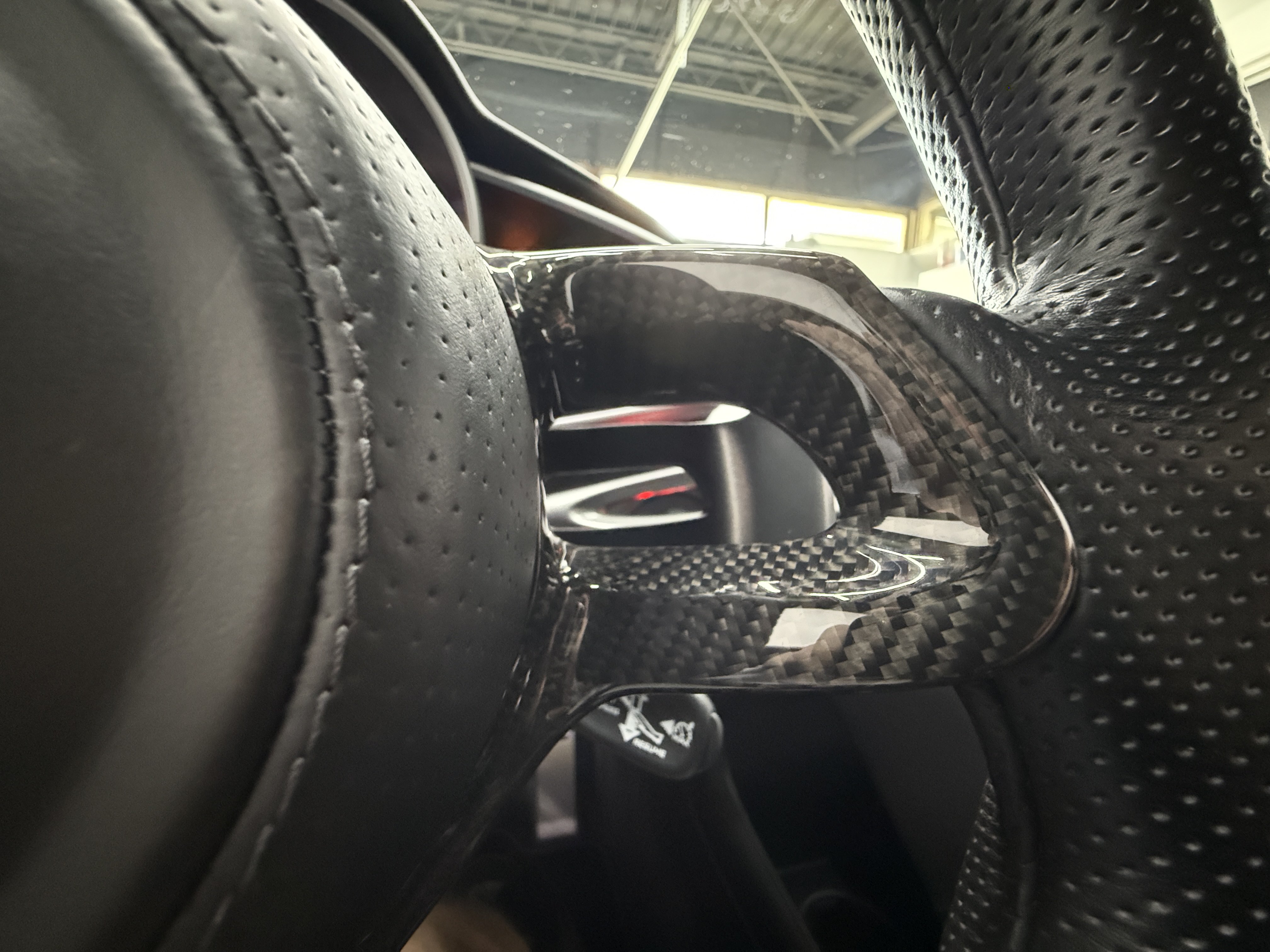 Used 2016 McLaren 650S Spider RWD image 21