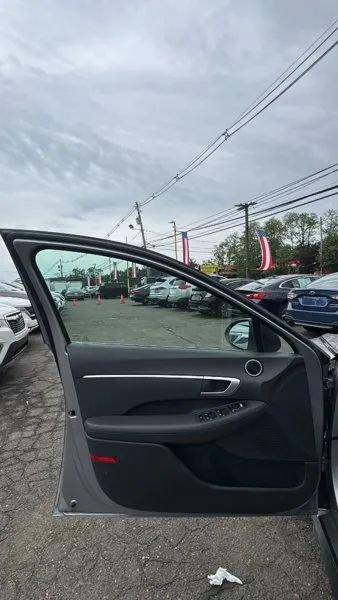 Used 2021 Hyundai Sonata SE FWD image 9