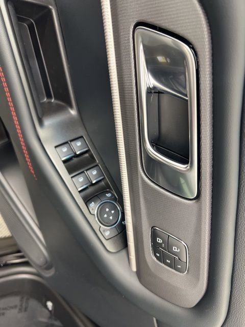 Used 2025 Ford Explorer ST-Line w/ Premium Package image 15