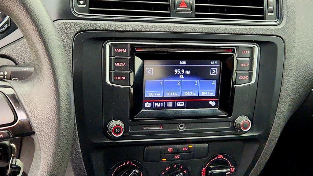 Used 2016 Volkswagen Jetta S FWD image 18
