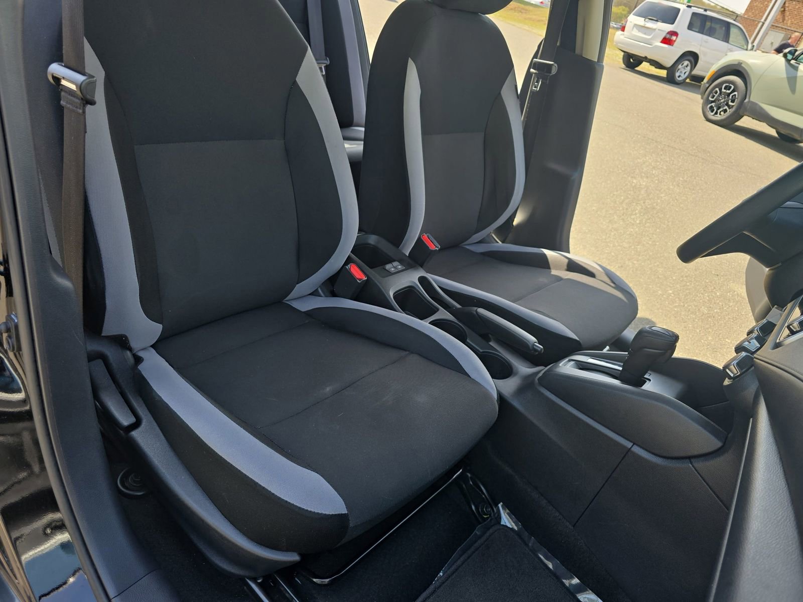 Used 2025 Nissan Versa S w/ S Plus Package image 14