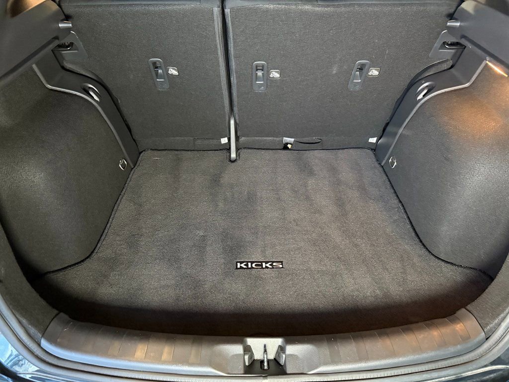Used 2021 Nissan Kicks S FWD image 21