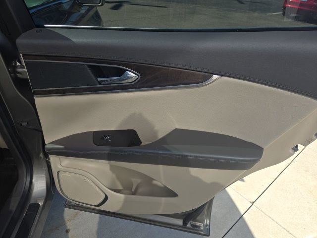 Used 2017 Lincoln MKX Reserve w/ Lincoln MKX Climate Package image 16