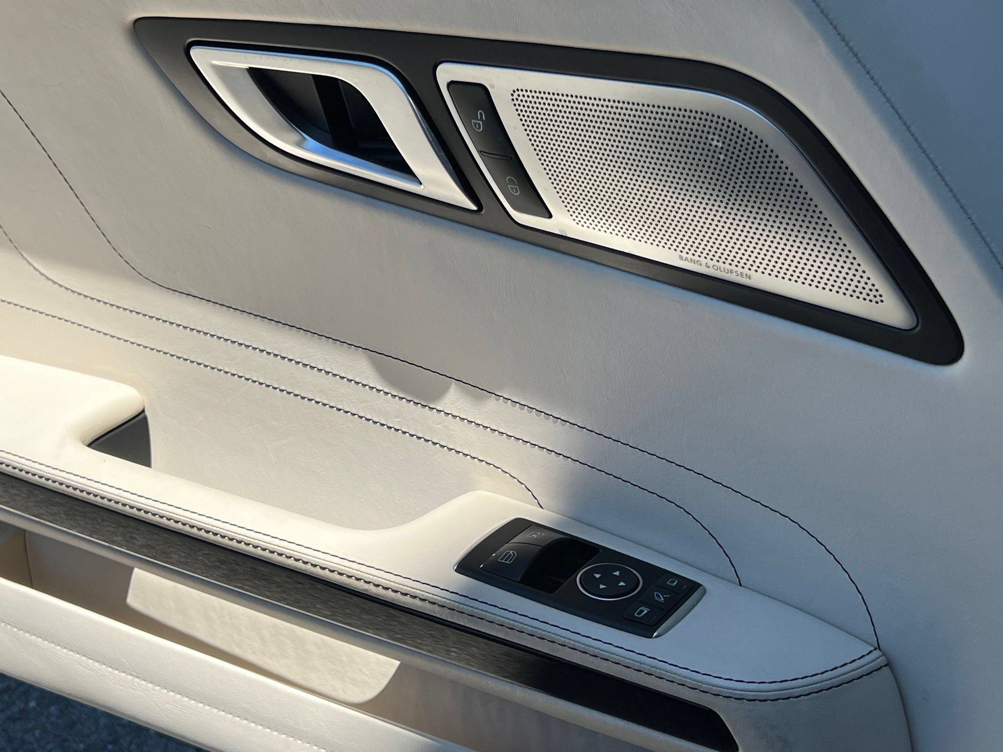 Used 2012 Mercedes-Benz SLS AMG Roadster image 30