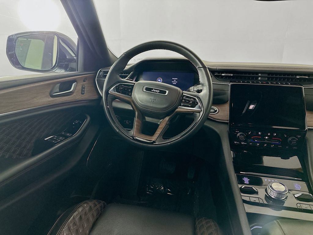 Certified 2023 Jeep Grand Cherokee L Summit w/ Luxury Tech Group V image 34