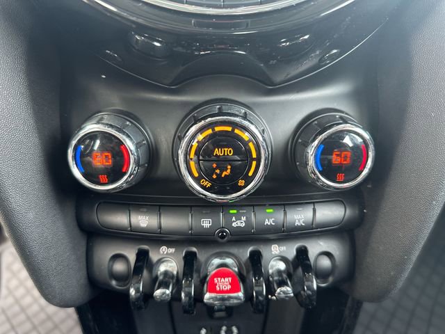 Used 2016 MINI Cooper 4-Door Hardtop FWD image 18